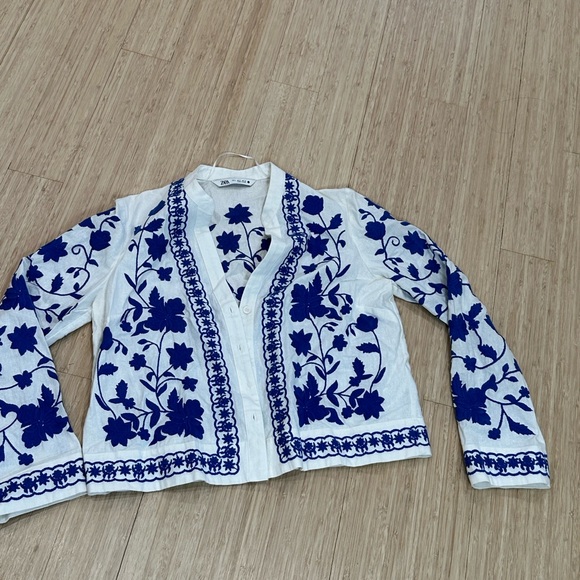 Zara White Jacket with Royal Blue Floral Embroidery - Picture 4 of 4